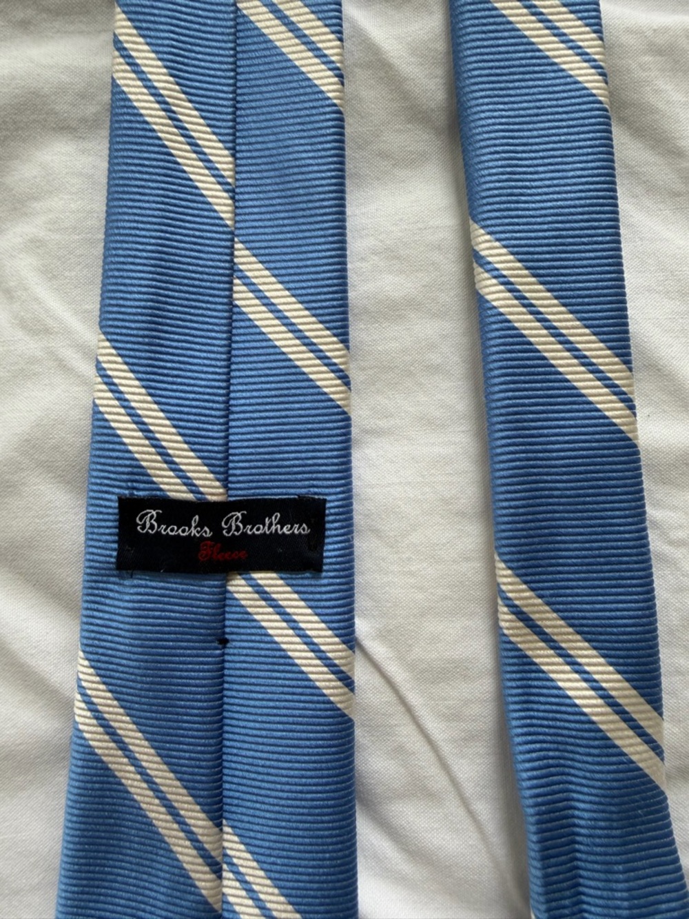 Brooks Brothers Light Blue and Cream Diagonal Stripe Silk Tie